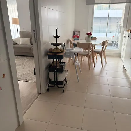 Spacious And Bright Only In August - Espacioso Y Luminoso Disponible Solo En Agosto Apartment