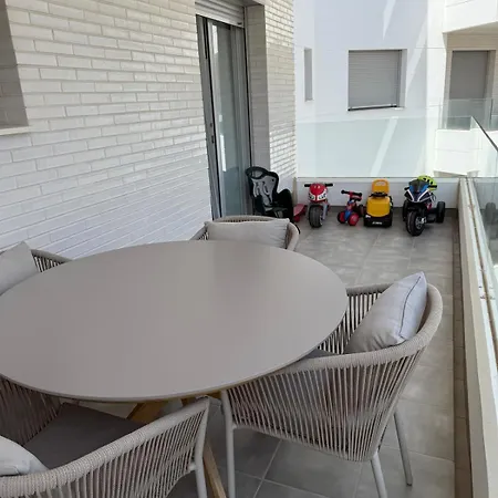 Spacious And Bright Only In August - Espacioso Y Luminoso Disponible Solo En Agosto Apartment *