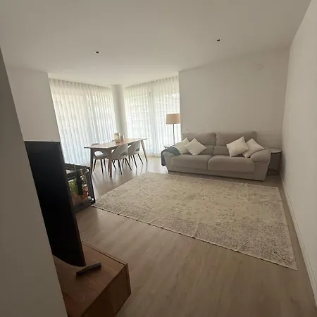 Apartment Spacious And Bright Only In August - Espacioso Y Luminoso Disponible Solo En Agosto *